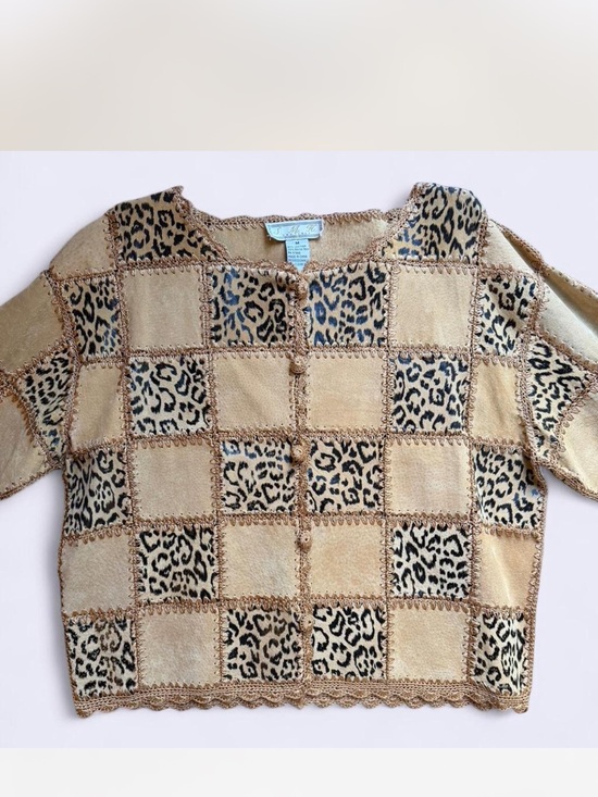 s.m.h. boutique Tops - Y2K vintage cheetah leopard print leather patchwork women’s medium